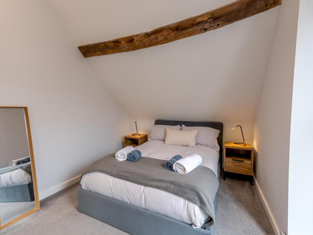 Pass The Keys 5C Charming Town Centre Apartment With Roof Top Views ชรูว์สเบอรี ภายนอก รูปภาพ